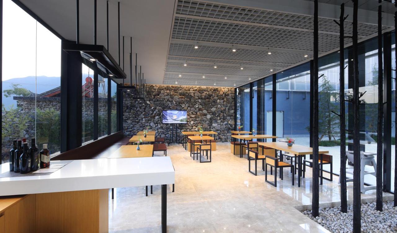 ロック ブティック ホテル 麗江市 エクステリア 写真